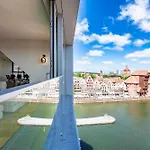 Penthouse Comfort Granaria شقة